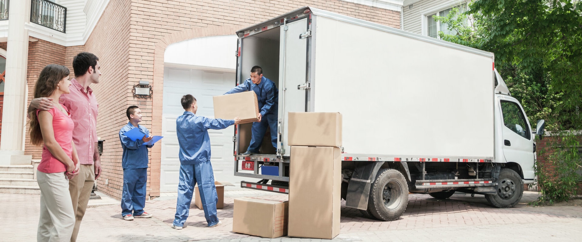 Do movers need a license in california?
